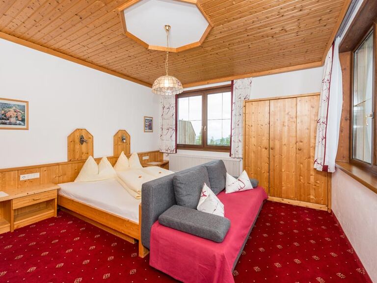 Doppelzimmer mit Teppichboden