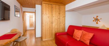 Zimmer mit Couch